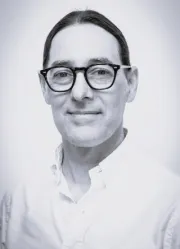 Robert Curley Álvarez
