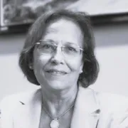 Julia Fawaz Yissi